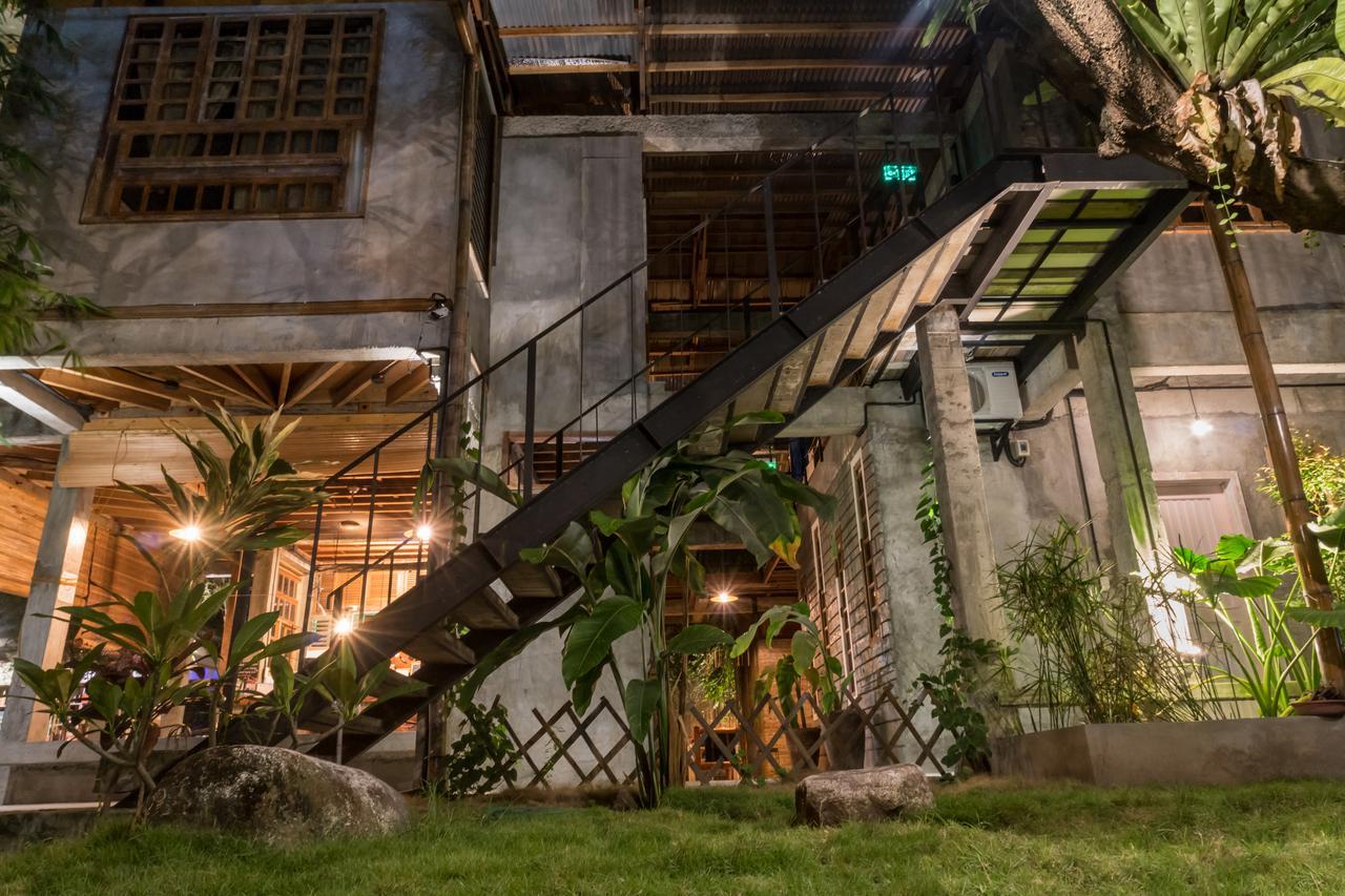 The Flying Fish Hostel Dumaguete City Eksteriør bilde