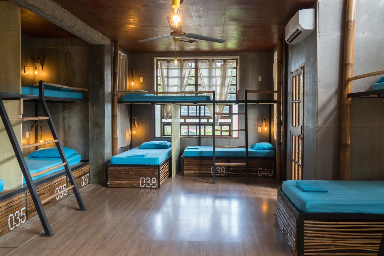 The Flying Fish Hostel Dumaguete City Eksteriør bilde