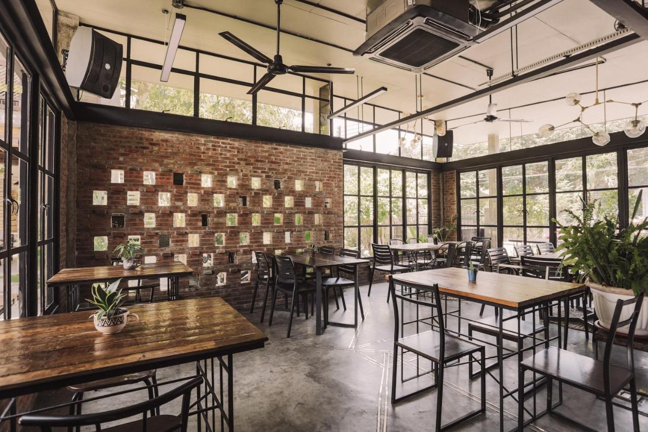 The Flying Fish Hostel Dumaguete City Eksteriør bilde